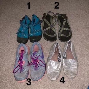 3 pairs of random shoes